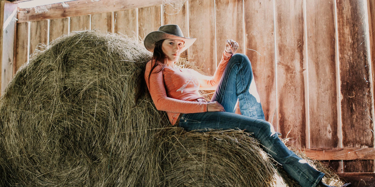Serving Western Looks: 5 Cowgirl Fashion Tips for Women