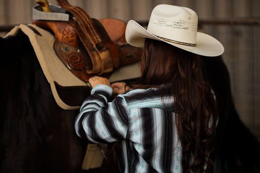 🎁 Cowgirl’s Christmas Wishlist: Western Gifts She’ll Love All Year Long