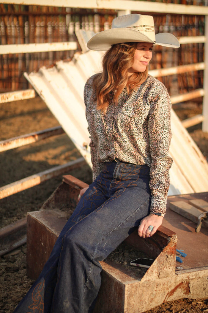 Women's Western Wear Cowgirl Hardware1